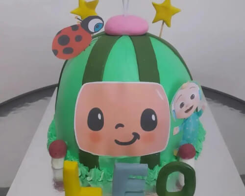 Роденденска торта за момчиња